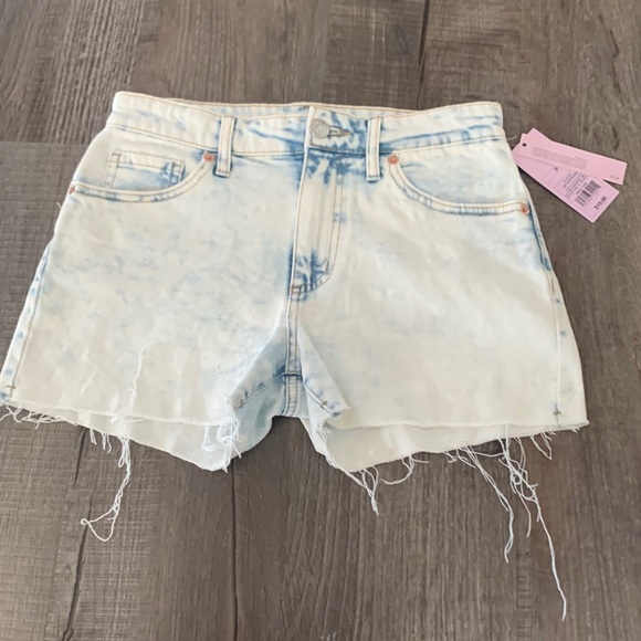 NWT Wild fable stonewashed womens size 0 denim shorts